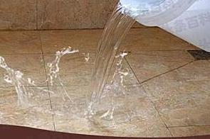 赣县漏水维修 免砸砖防水材料该如何施工